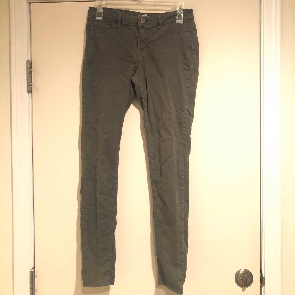 refuge green/gray jeans